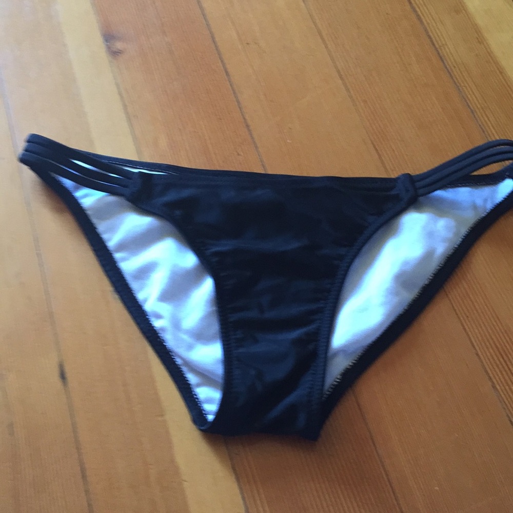 Bikini bottoms